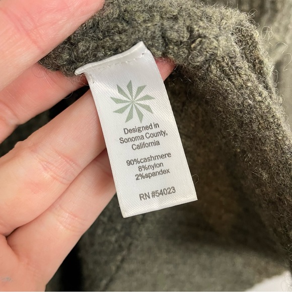 Athleta Cashmere Lodge Sweater Honeycomb Size Small - Picture 5 of 8